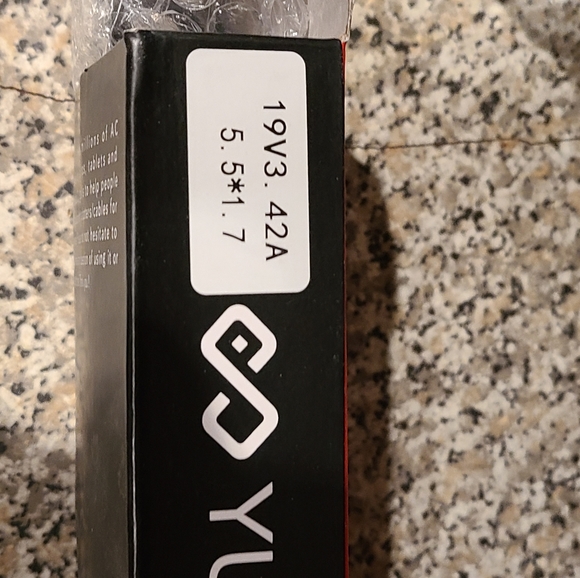 YUSTDA Charge up adapter NIB - Picture 3 of 3